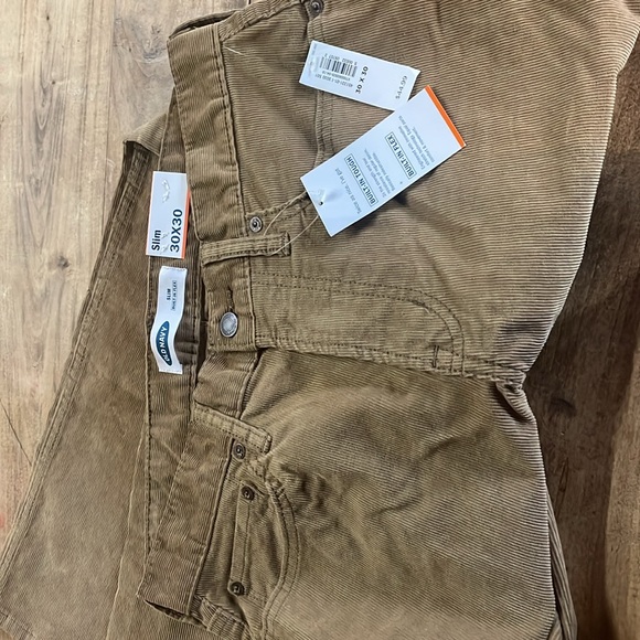 Old Navy slim 30x30 corduroy NWT - Picture 2 of 2